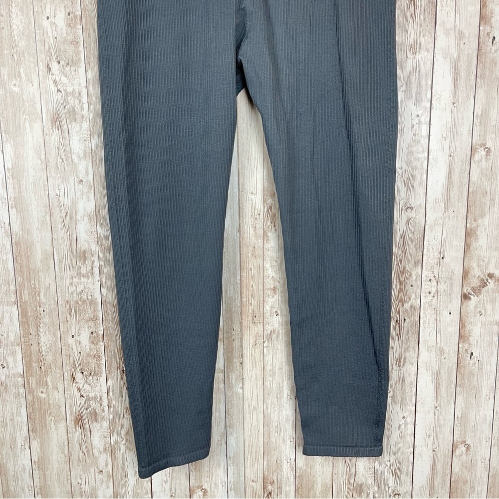Good American Ribbed Pull-On Leggings Size 3/4 Large/XL Women - Picture 3 of 9
